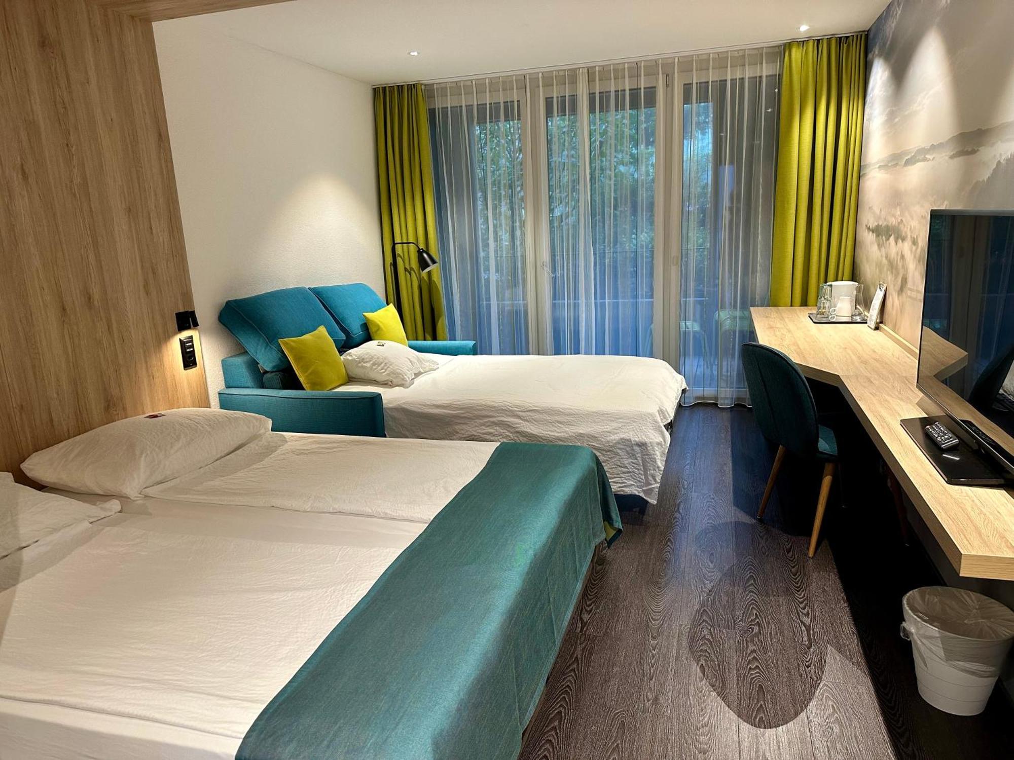 Hotel Sleep&Stay - Self Check-In Eglisau ภายนอก รูปภาพ